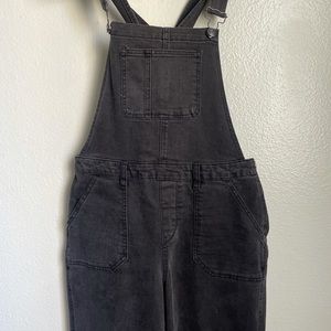 BLACK OVERALLS
